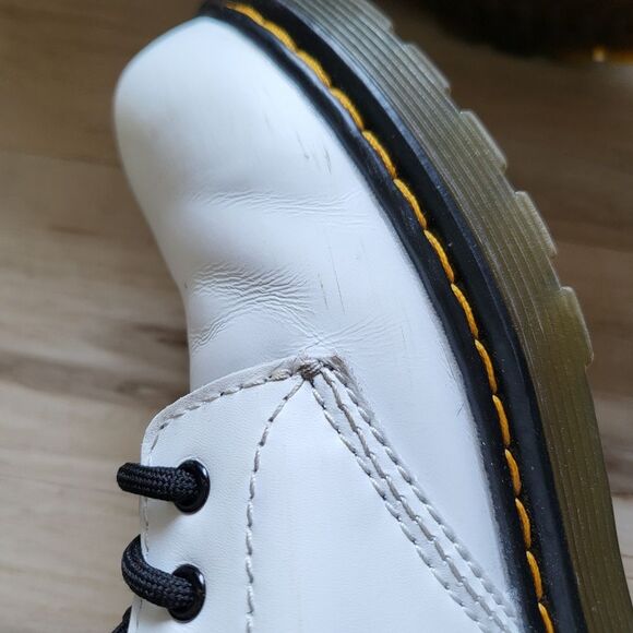 Dr. Martens White Delaney 1460J Size 5 L - Picture 8 of 10
